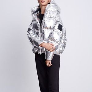 Bacon silver puffer jacket ❤️OFFERS WELCOME❤️